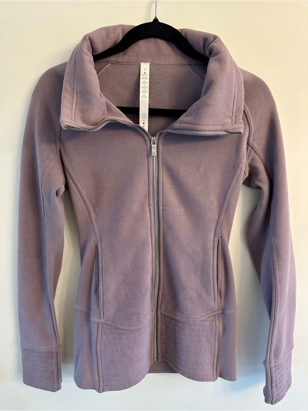 Lululemon Radiant Jacket II Purple Quartz Size 4 Full Zip - Vintage Inspired ✨